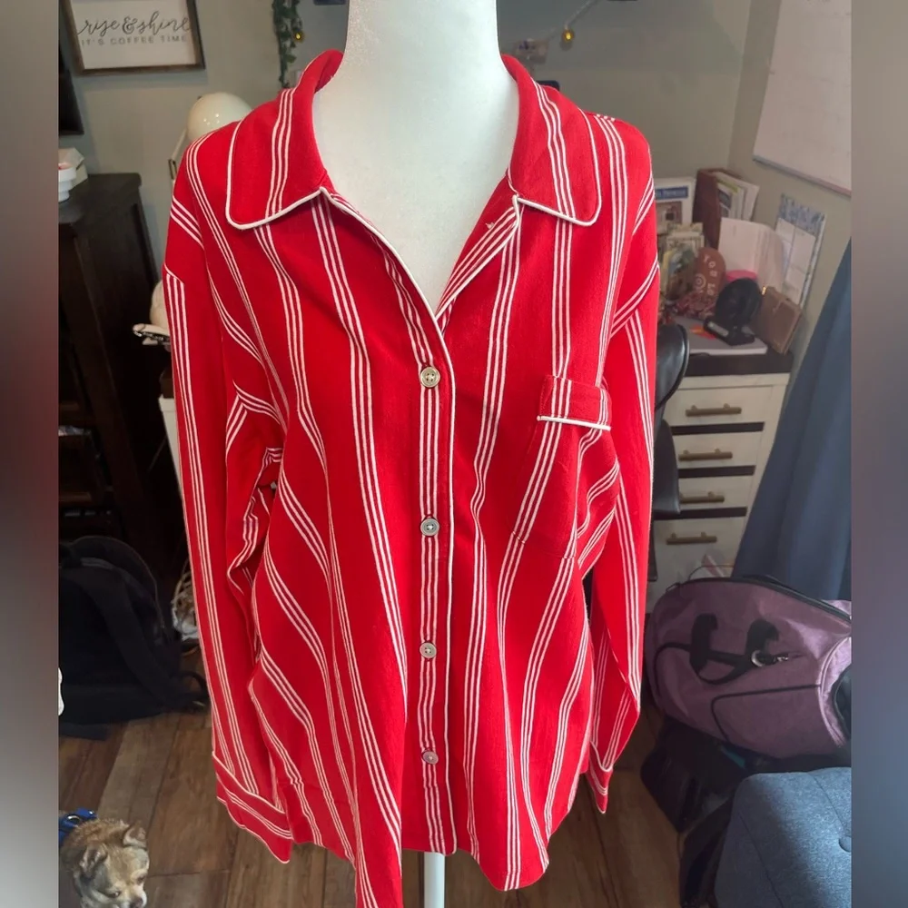 Michael Stars Revolve Classic Pajama Top Medium, NWT - Picture 2 of 9